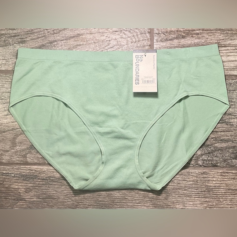 New Nobo, No Boundaries seamless hipster panties size L or XL. Topiary Green